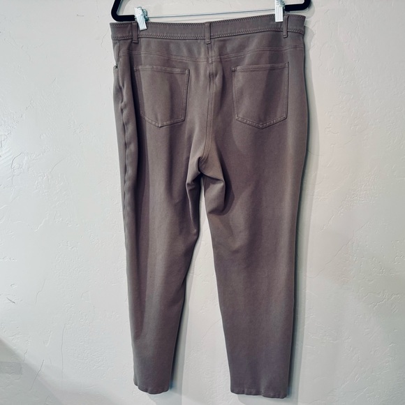 Chico's So Slimming Peyton Pants Stretch Knit Taupe SZ 2 Large (12/14) - Picture 3 of 16
